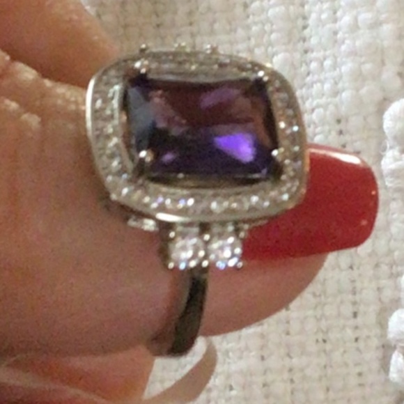 Women’s Amethyst and Crystal Accents Cushion Cut Ring sz 7 - Picture 7 of 7
